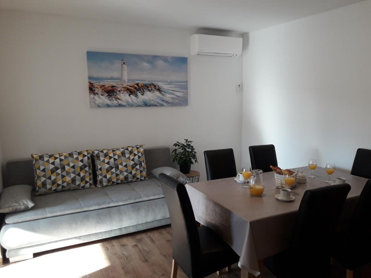 Apartments Gracia & Toni Trogir Exterior photo