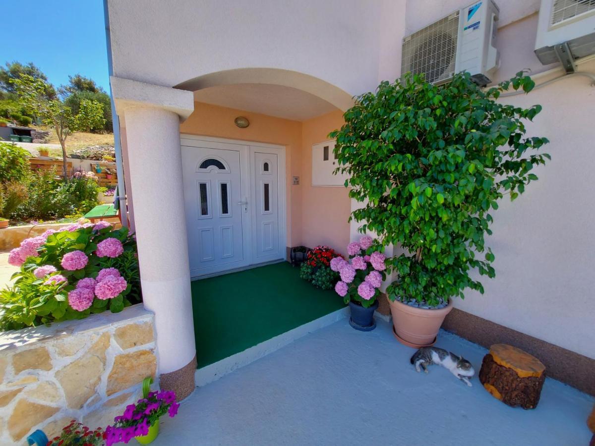 Apartments Gracia & Toni Trogir Exterior photo