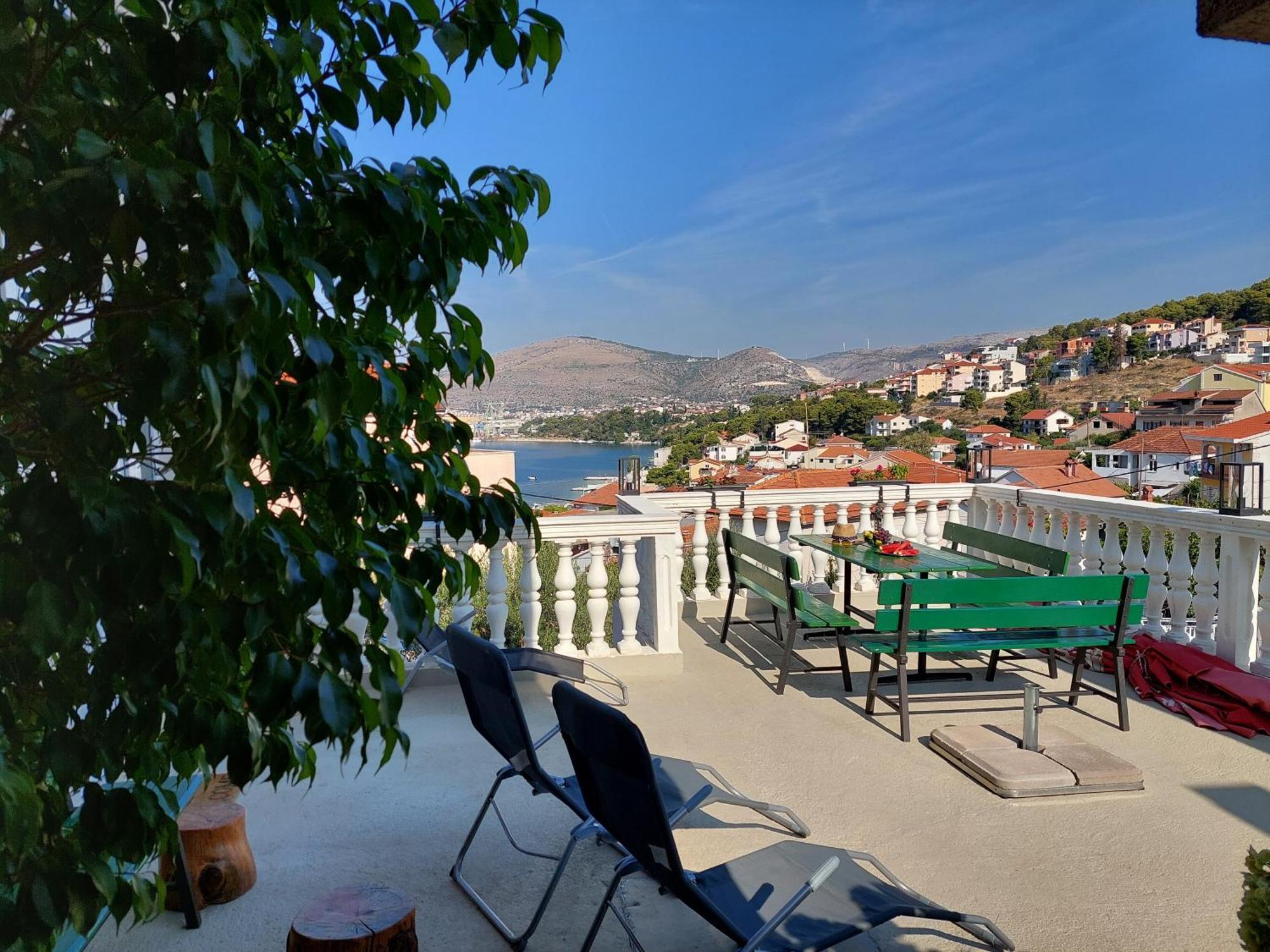 Apartments Gracia & Toni Trogir Exterior photo